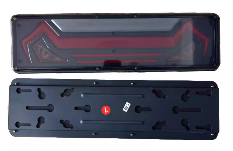 Đèn Hậu Sau Xe Ben Tải Mắt Đại Bàng Phong Cách Riêng