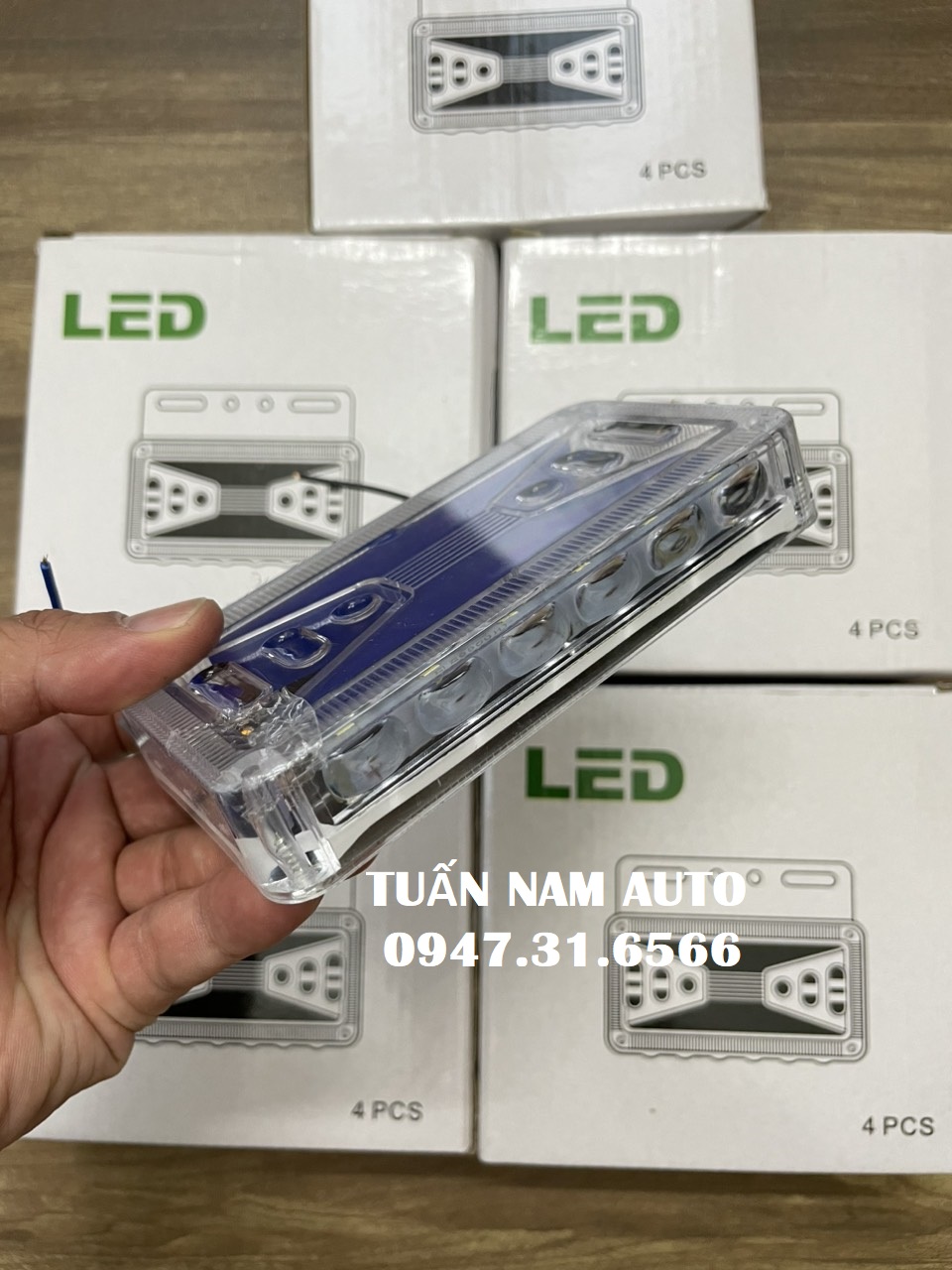 Đèn Sườn Xe Tải 3 Chế Độ Sáng Bền Đẹp 12V 24V