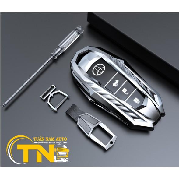 ỐP BẢO VỆ CHÌA KHÓA cho xe TOYOTA FORTUNER 2021, 2020, 2019 IRON MEN