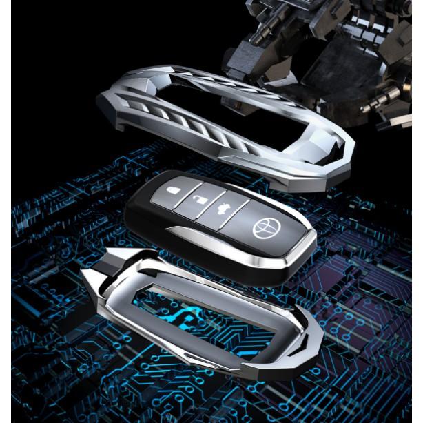 ỐP BẢO VỆ CHÌA KHÓA cho xe TOYOTA FORTUNER 2021, 2020, 2019 IRON MEN