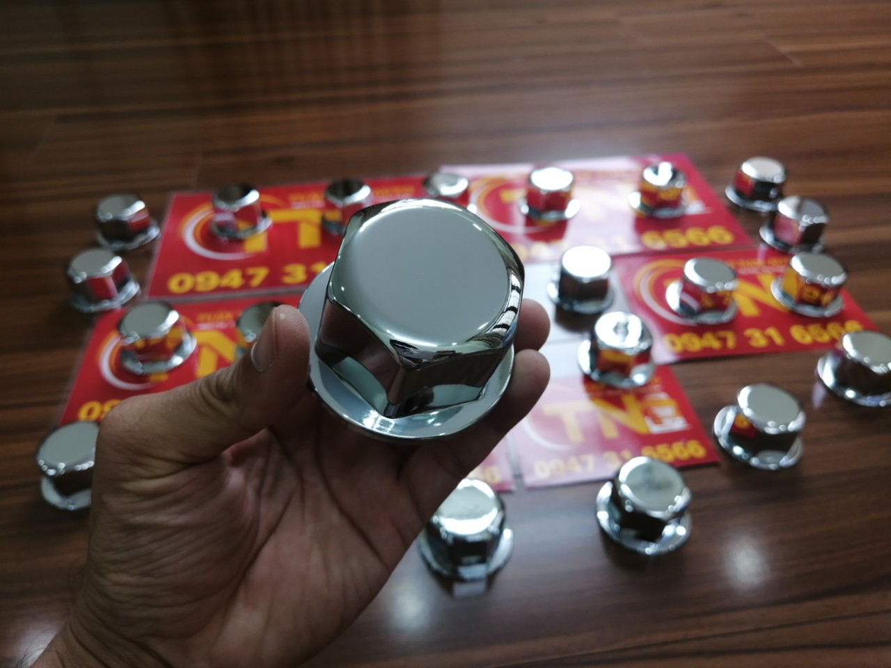 Chụp Ốc Tắc Kê Cỡ 41 cho xe Kia K250, Kia 1.4 Tấn (Hàng Mobis Xịn)