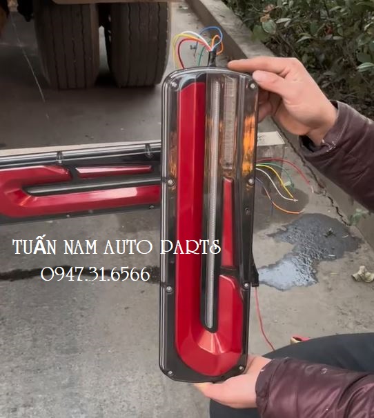 Đèn Led Hậu Sau Xe Tải BM 6 Chế Độ Sáng Điện 12V 24V