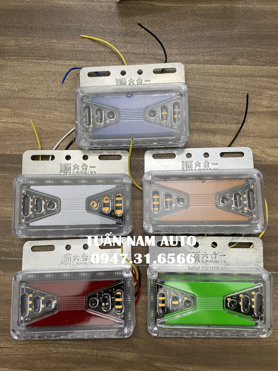 Đèn Sườn Xe Tải 3 Chế Độ Sáng Bền Đẹp 12V 24V