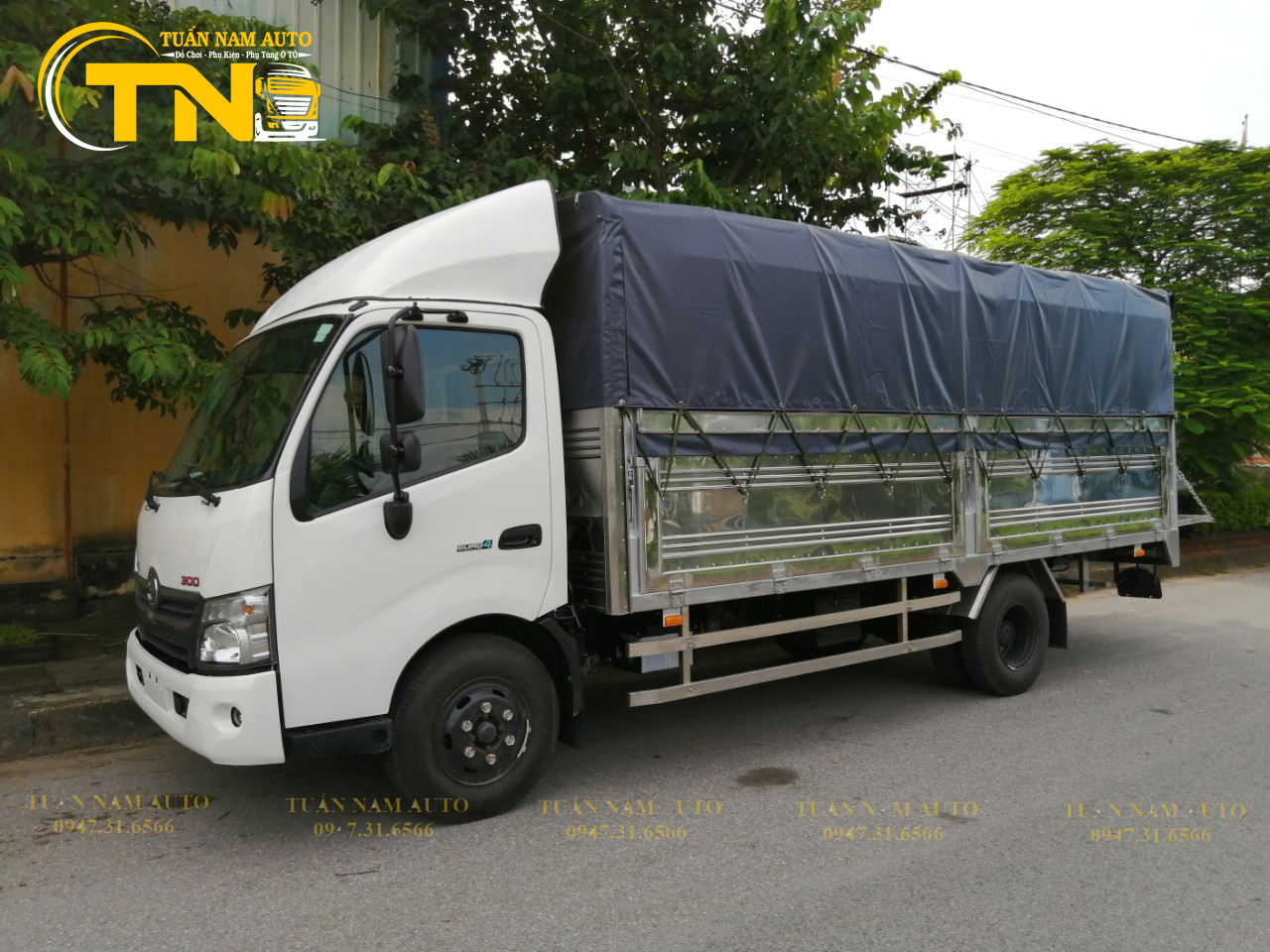 MUI LƯỚT GIÓ XE TẢI HINO 300 XZU