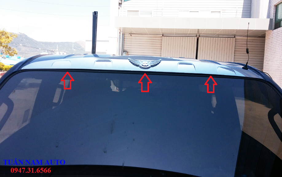 ỐP NÓC CRÔM XE TẢI H150, H100, PORTER II HYUNDAI