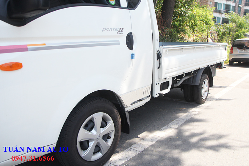 ỐP TAI XE SAU MẠ CRÔM XE TẢI H150, H100, PORTER II