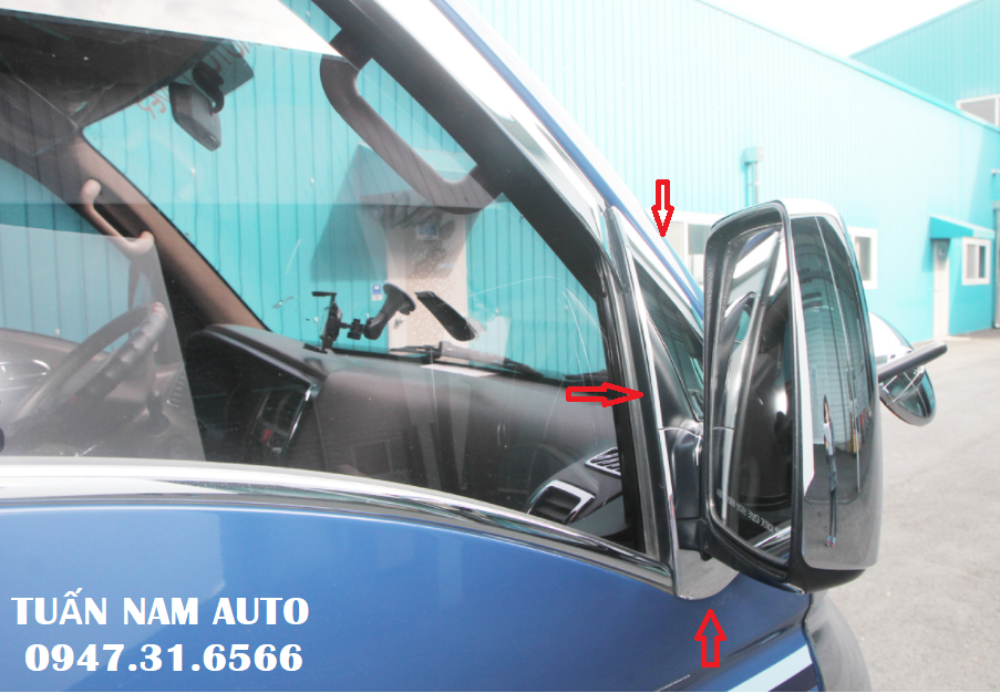 ỐP CHÂN GƯƠNG ĐIỆN XE TẢI HYUNDAI PORTER II, H100
