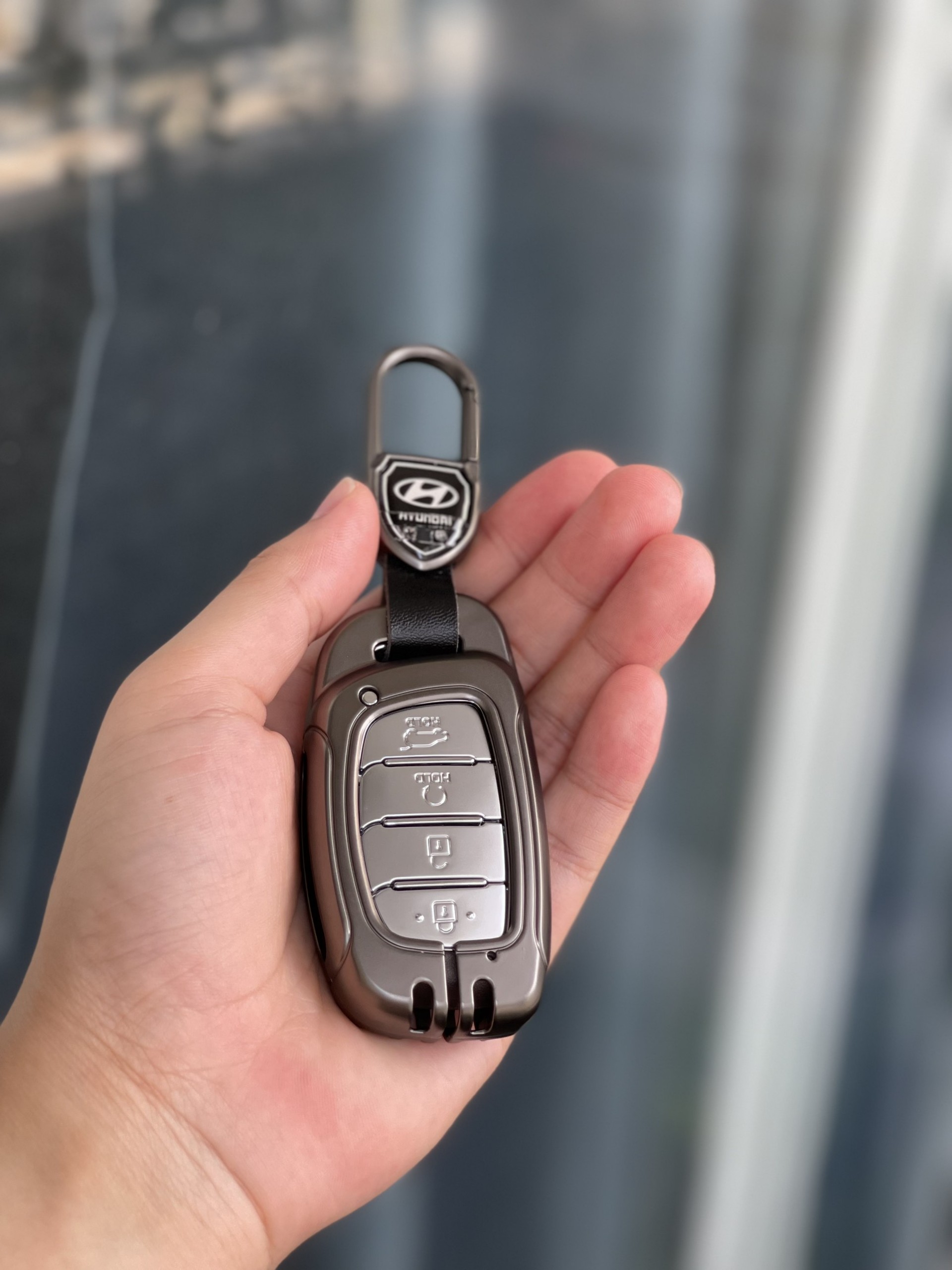 Ốp khóa xe I10, Creta, Elantra, Tucson, Stargazer Hyundai Hợp Kim Da Bò