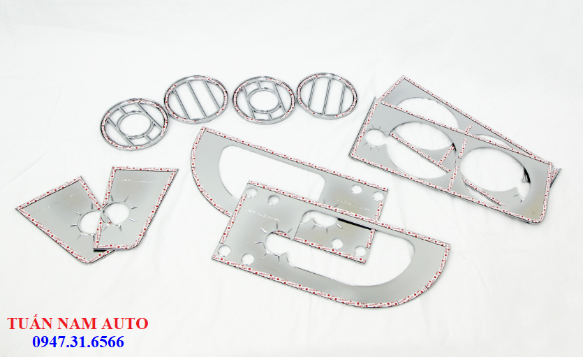 ỐP TRANG TRÍ ĐÈN HẬU, ĐÈN LÙI XE TẢI K250/ K200/ BONGGO 3