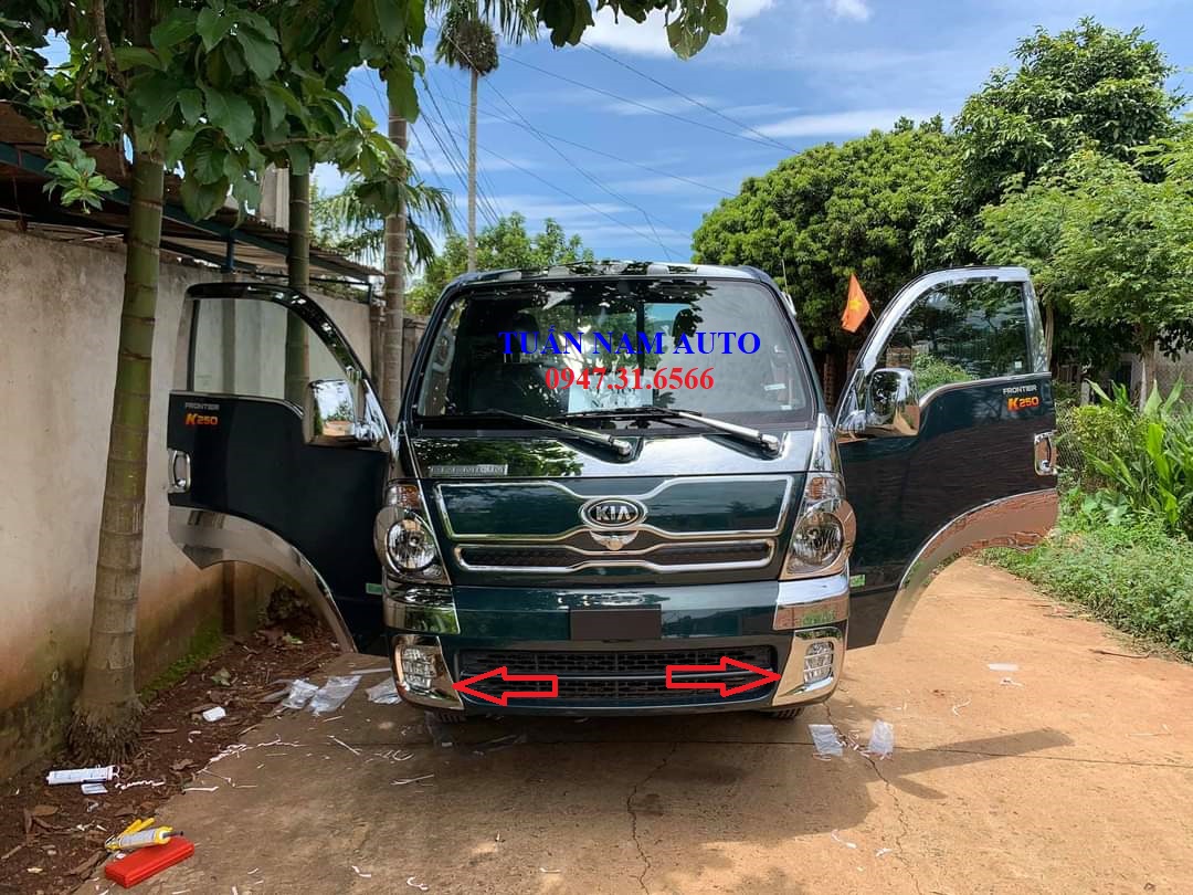 ỐP CHROME ĐÈN XƯƠNG MÙ KIA K250/ K200/ BONGGO 3