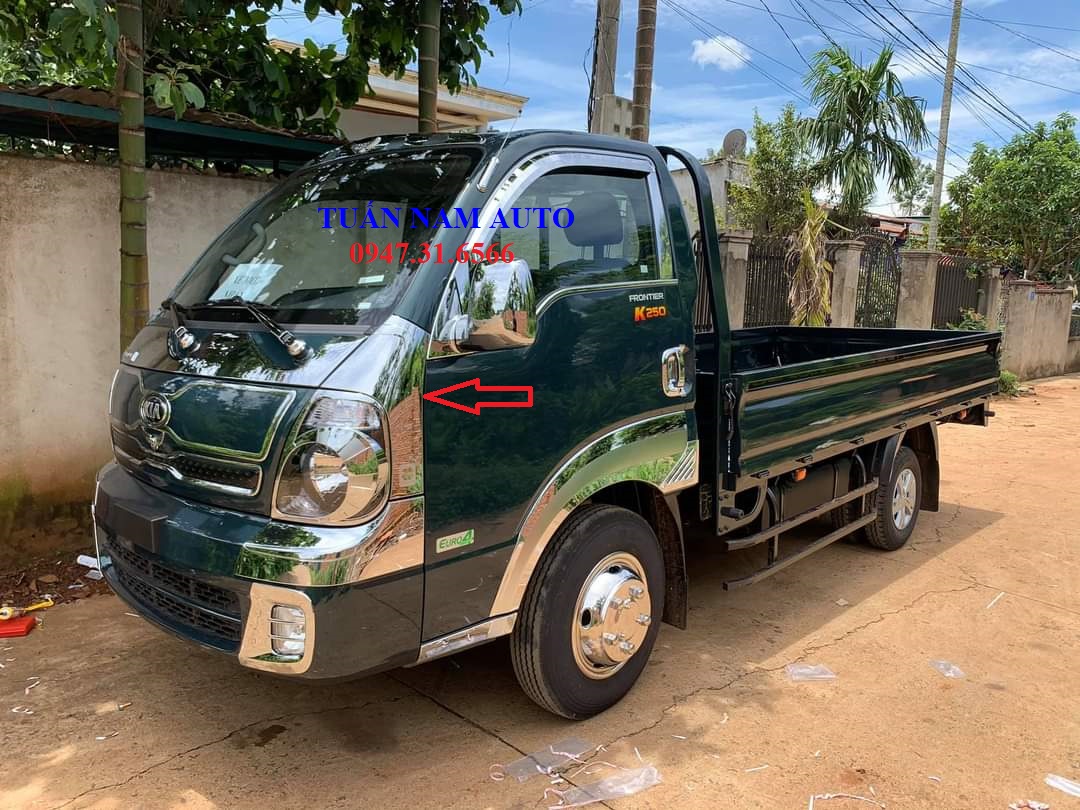 ỐP GÒ MÁ TRÊN XE TẢI KIA K250, K200, BONGGO 3