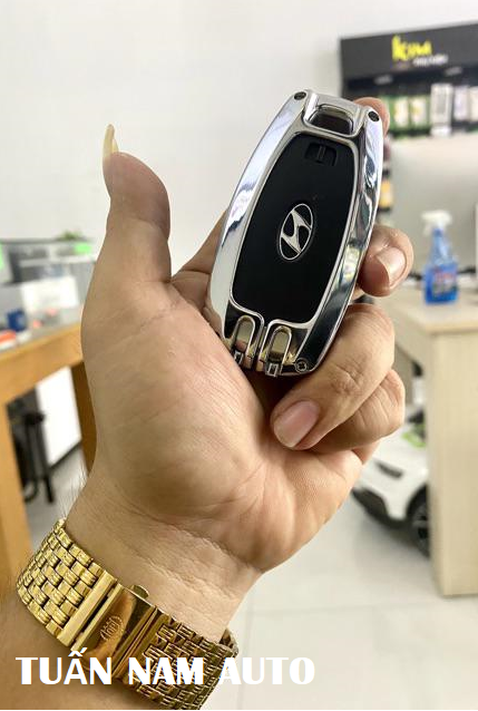 Vỏ ốp bọc chìa khóa hợp kim Hyundai Kona, Santafe, Accent, Elantra 3 Nutsm 4 Nút