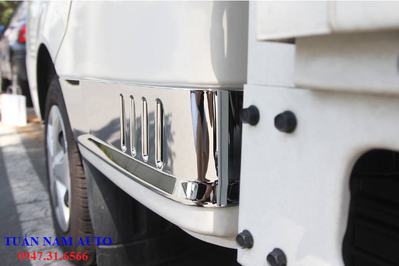 ỐP TAI XE SAU MẠ CRÔM XE TẢI H150, H100, PORTER II