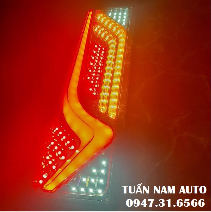 Đèn Led Hậu Sau Cánh Chim Universe Xe Tải Ben Đầu kéo