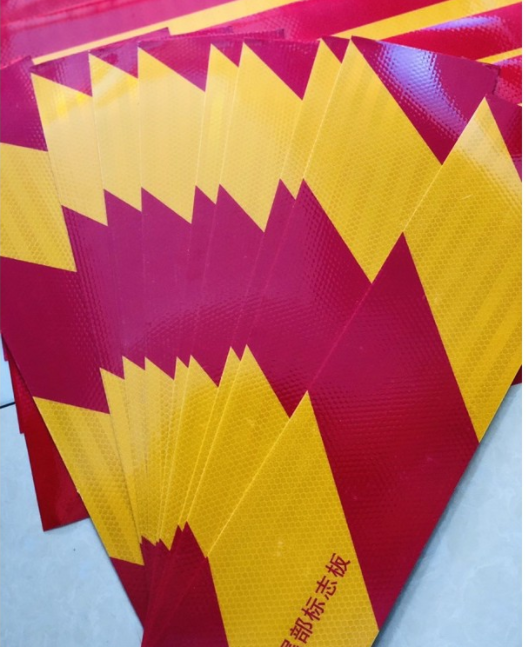 Tấm Miếng Nhôm Dán Phản Quang HÔNG, SAU THÙNG XE TẢI