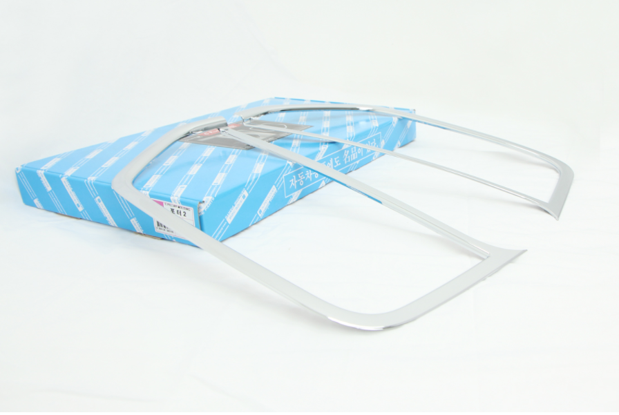 ỐP VIỀN TRỤ C XE TẢI HYUNDAI PORTER II, H100, H150