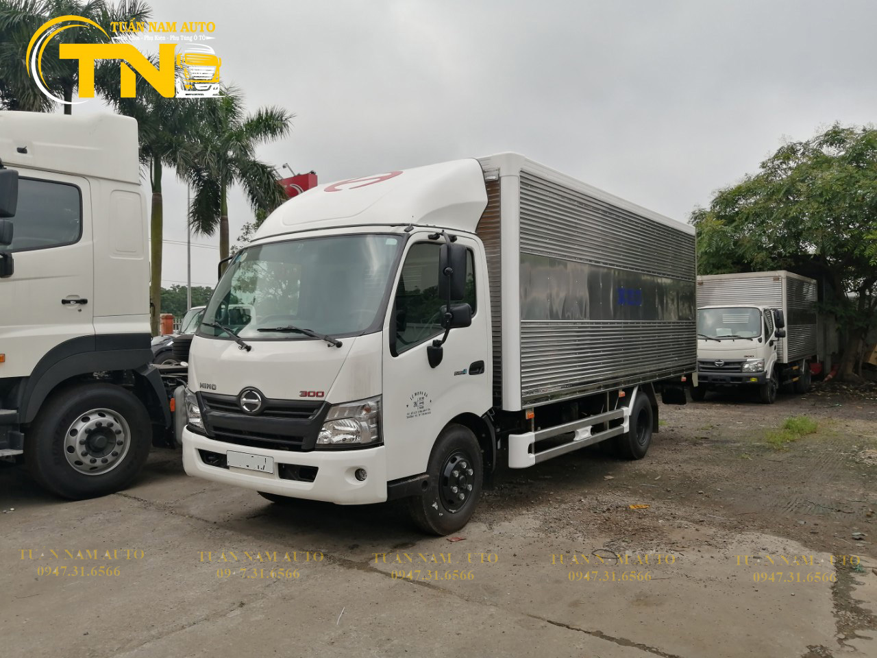 MUI LƯỚT GIÓ XE TẢI HINO 300 XZU