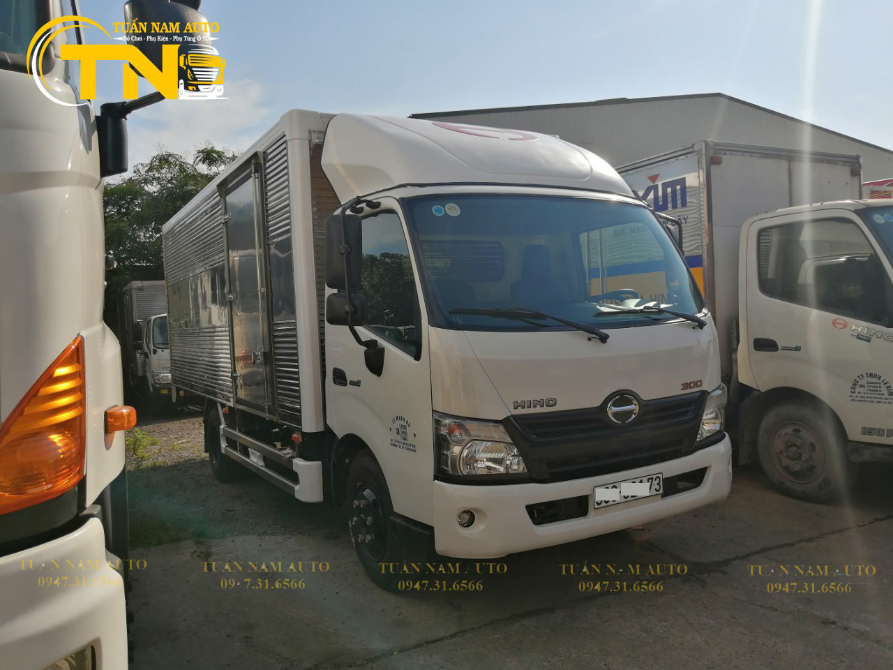 MUI LƯỚT GIÓ XE TẢI HINO 300 XZU