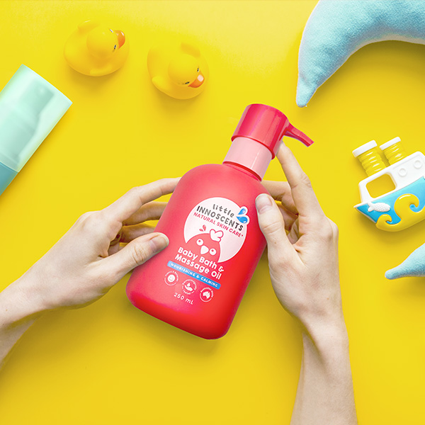 Dầu Tắm Và Massage Cho Bé Sơ Sinh Dịu Nhẹ & Lành Tính - Little Innocents Baby Bath & Massage Oil 250ml