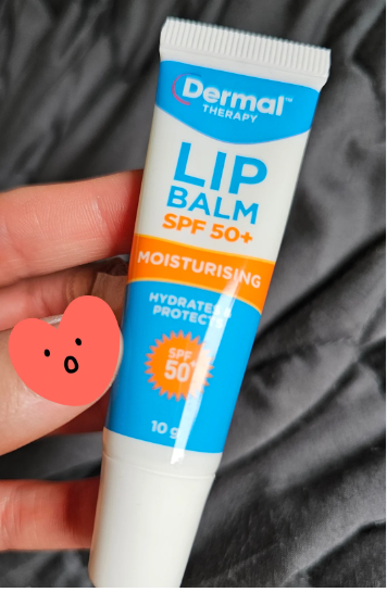 SON DƯỠNG MÔI CHỐNG NẮNG DERMAL THERAPY LIP BALM SPF 50+ 10g