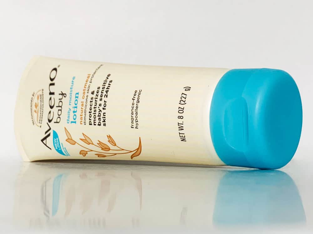 Sữa Dưỡng Ẩm Toàn Thân Hàng Ngày Cho Bé Với Chiết Xuất Yến Mạch, Không Mùi & An Toàn Cho Da Bé 227g - Aveeno Baby Daily Moisture Fragrance Free Lotion 227g