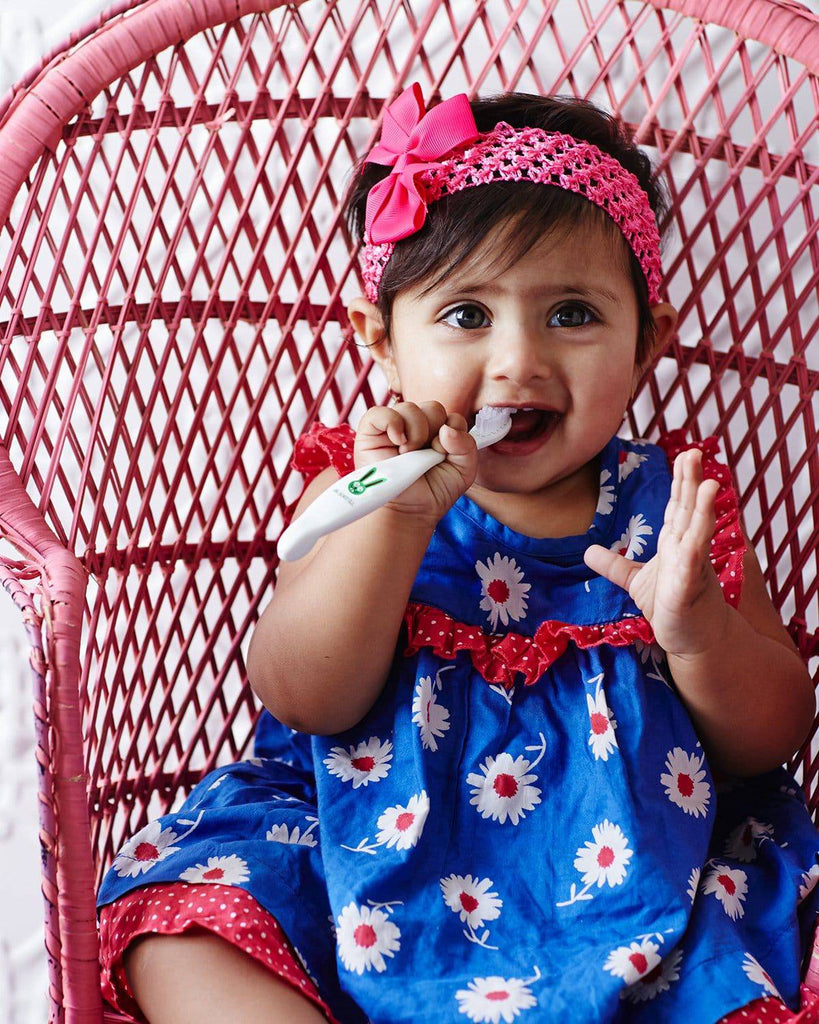 Bàn Chải Làm Từ Bắp Cho Bé BPA & PVC Free An Toàn Cho Bé Mới Mọc Răng