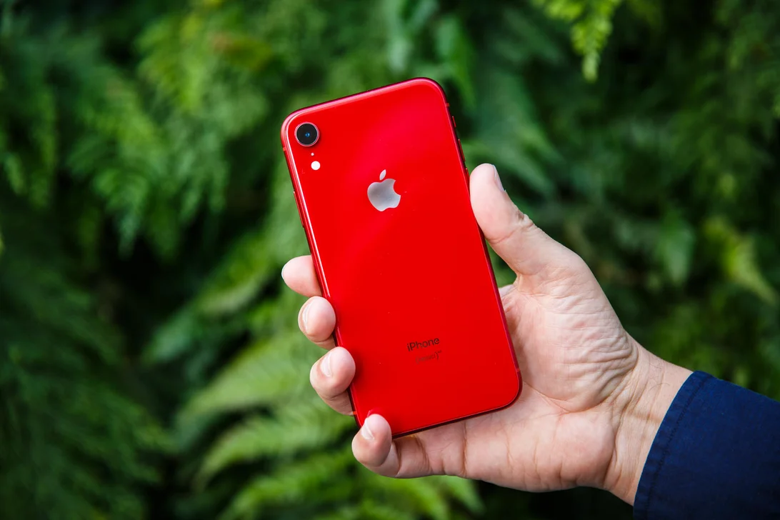 iPhone XR cập nhật giá mới, “khuấy đảo” phân khúc trên 10 triệu đồng