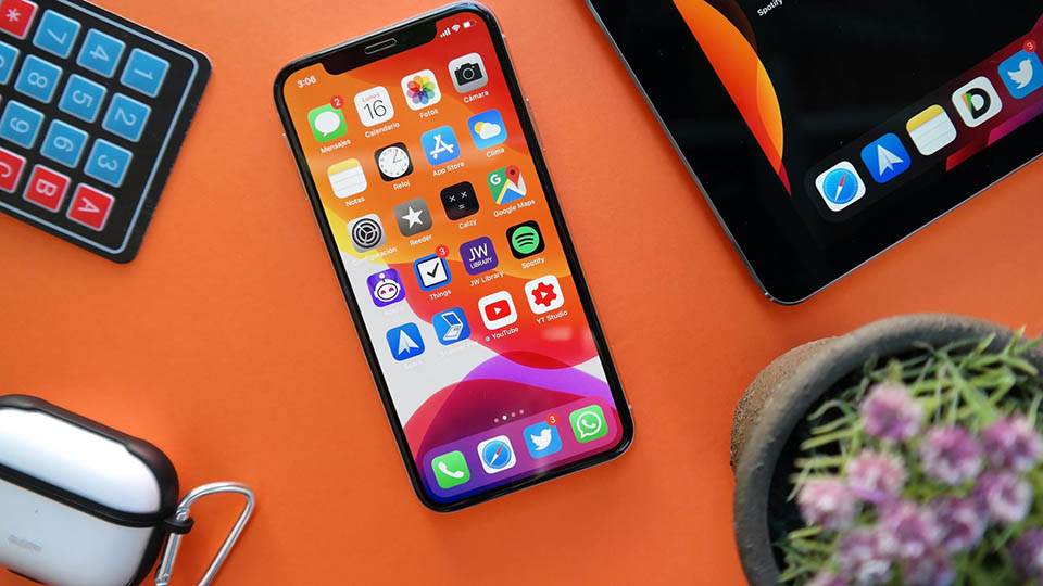 So sánh pin iOS 15 và iOS 14.8 trên iPhone 12, iPhone 11, iPhone XR, iPhone 8, iPhone 7 và iPhone 6s