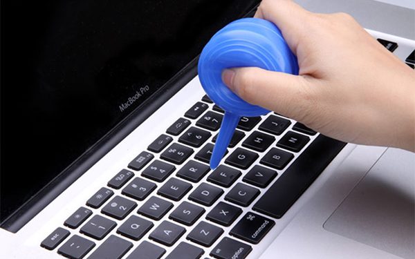CÁCH VỆ SINH BÀN PHÍM LAPTOP NHANH CHÓNG MÀ HIỆU QUẢ
