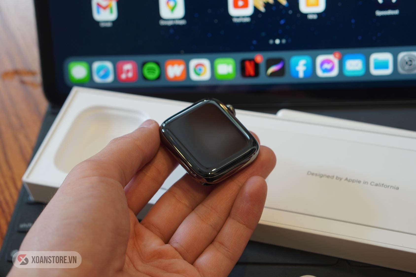 apple watch se sở hữu màn hình hiện đại 