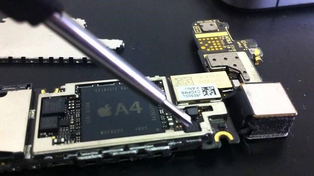 Đem iPhone đến cơ sở sửa chữa để khắc phục iPhone mất imei