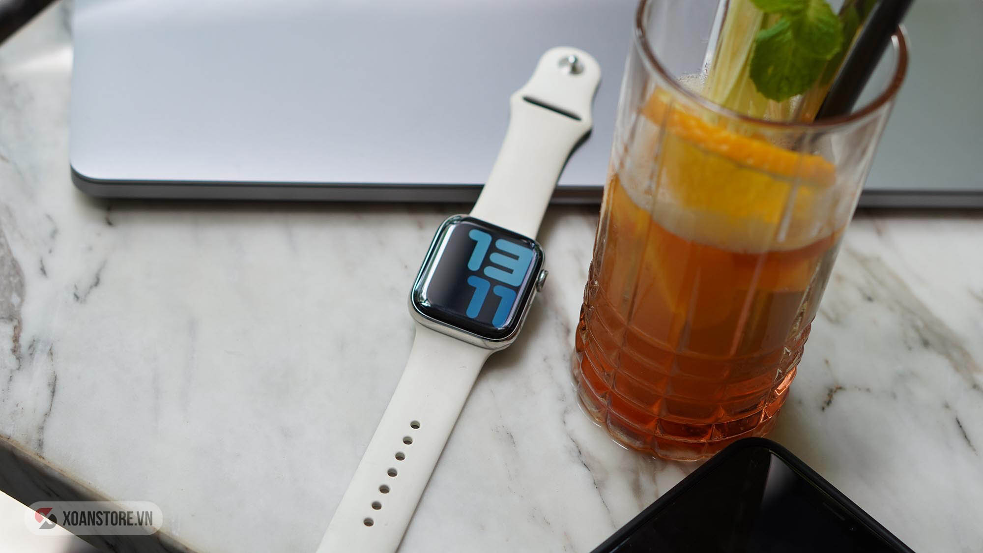 So sánh Apple Watch SE và 5