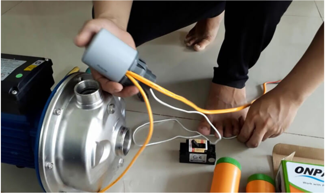 Cách lắp phao điện tự ngắt cho máy bơm nước