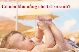 Tắm nắng có thật sự cần thiết cho trẻ?