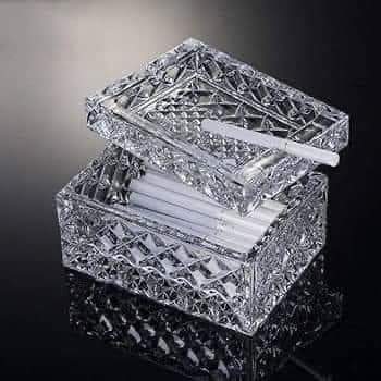 Hộp đựng thuốc lá + Gạt tàn