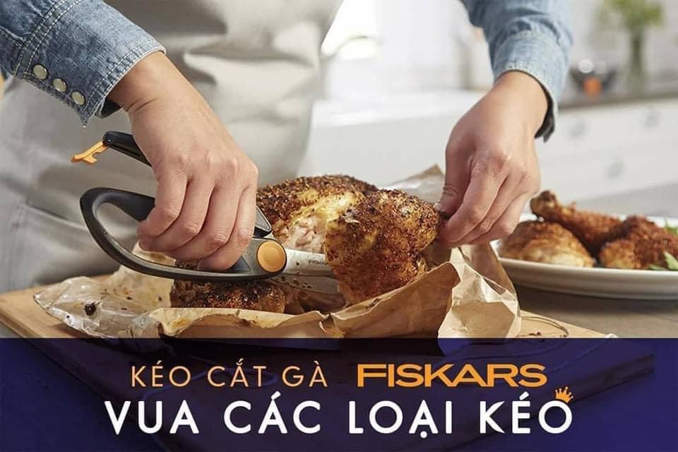 Kéo cắt gà Fiskars
