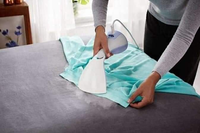 Bàn là cầm tay cao cấp Philips GC440/27