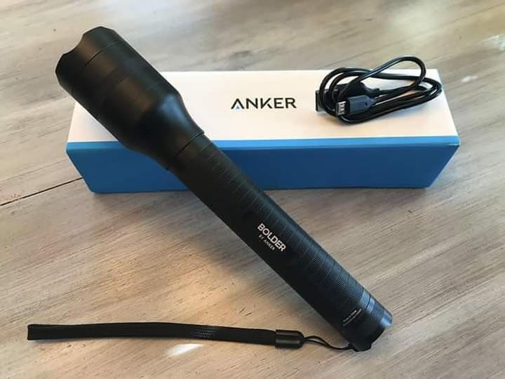 Đèn pin LED Anker LC40