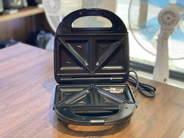 Máy kẹp bánh mỳ Silvercrest sswm 700 B1