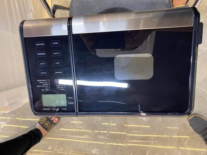 Máy làm bánh mỳ tự động Unold 68415