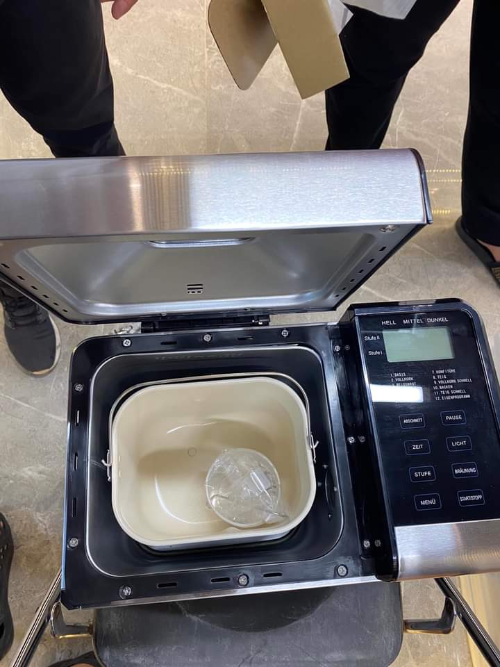 Máy làm bánh mỳ tự động Unold 68415