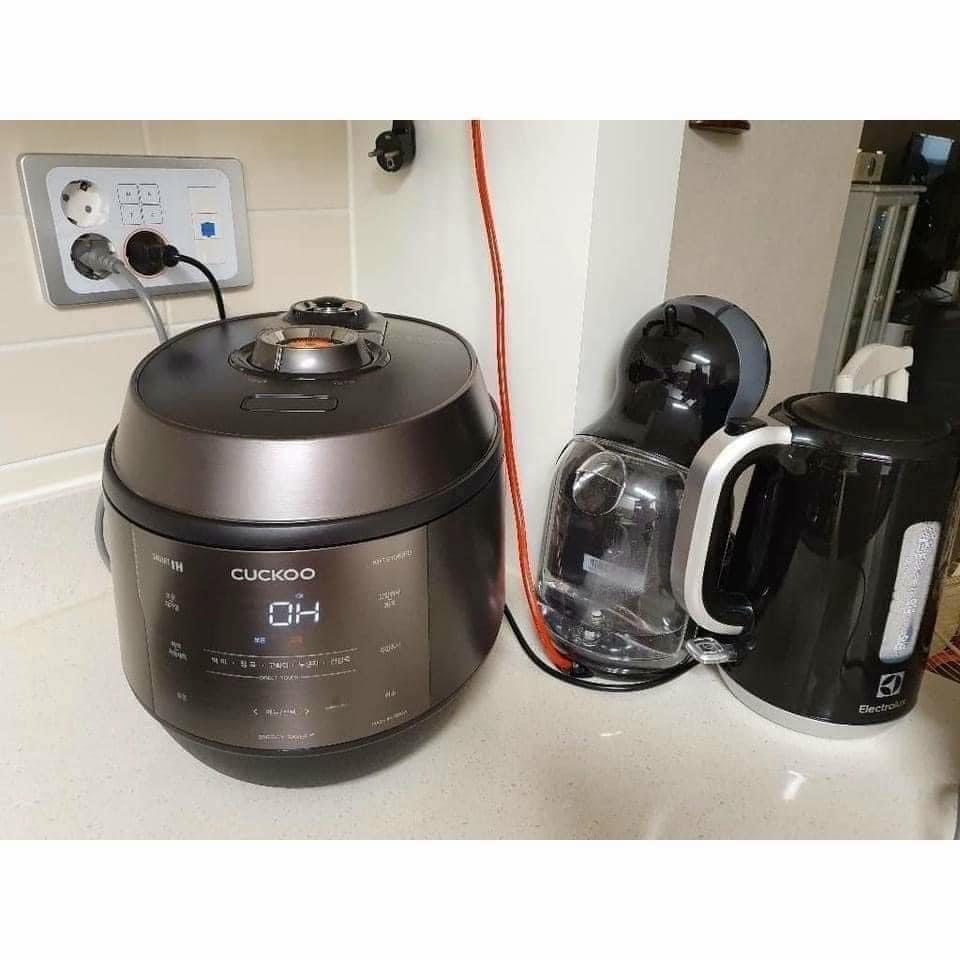 Nồi cơm điện cao tần Cuckoo 1060FD