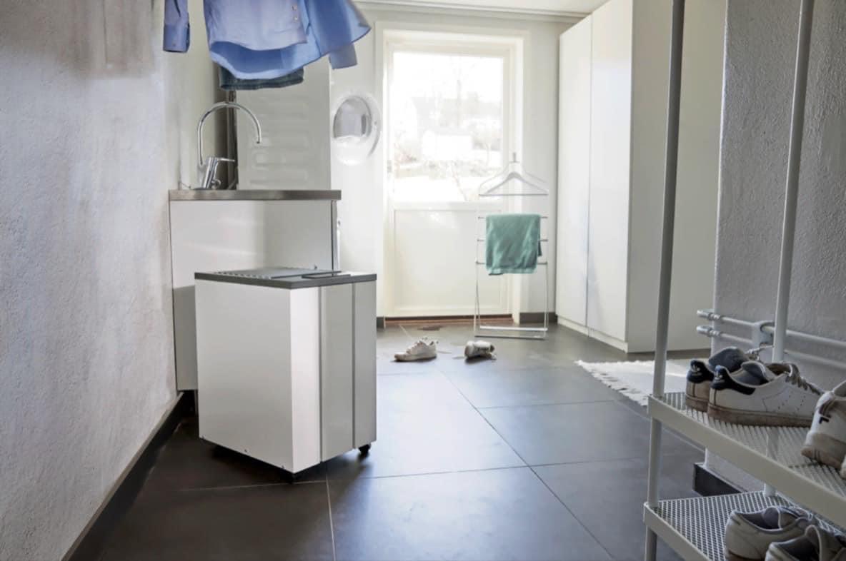 Máy hút ẩm kiêm máy sấy quần áo Woods LD44