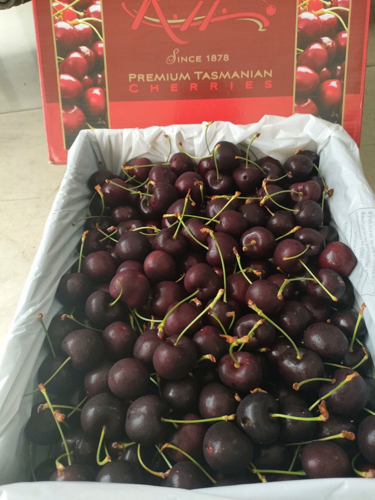 Cherry Úc Tamanian R&H size 30-32 Lapin 5kg