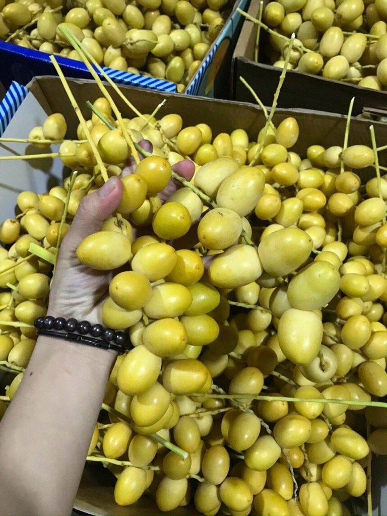 Chà là vàng tươi