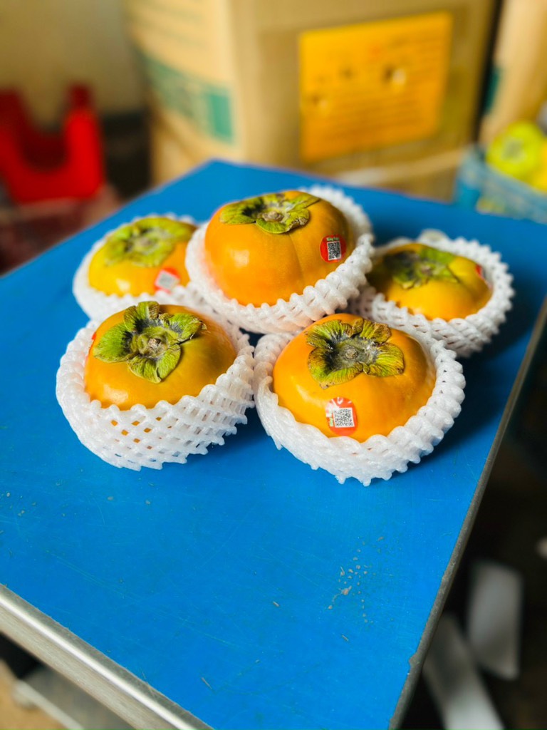 Hồng giòn Fuju (Fuyu/Fuji)