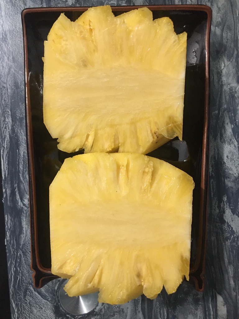 Khóm (thơm) Tắc Cậu