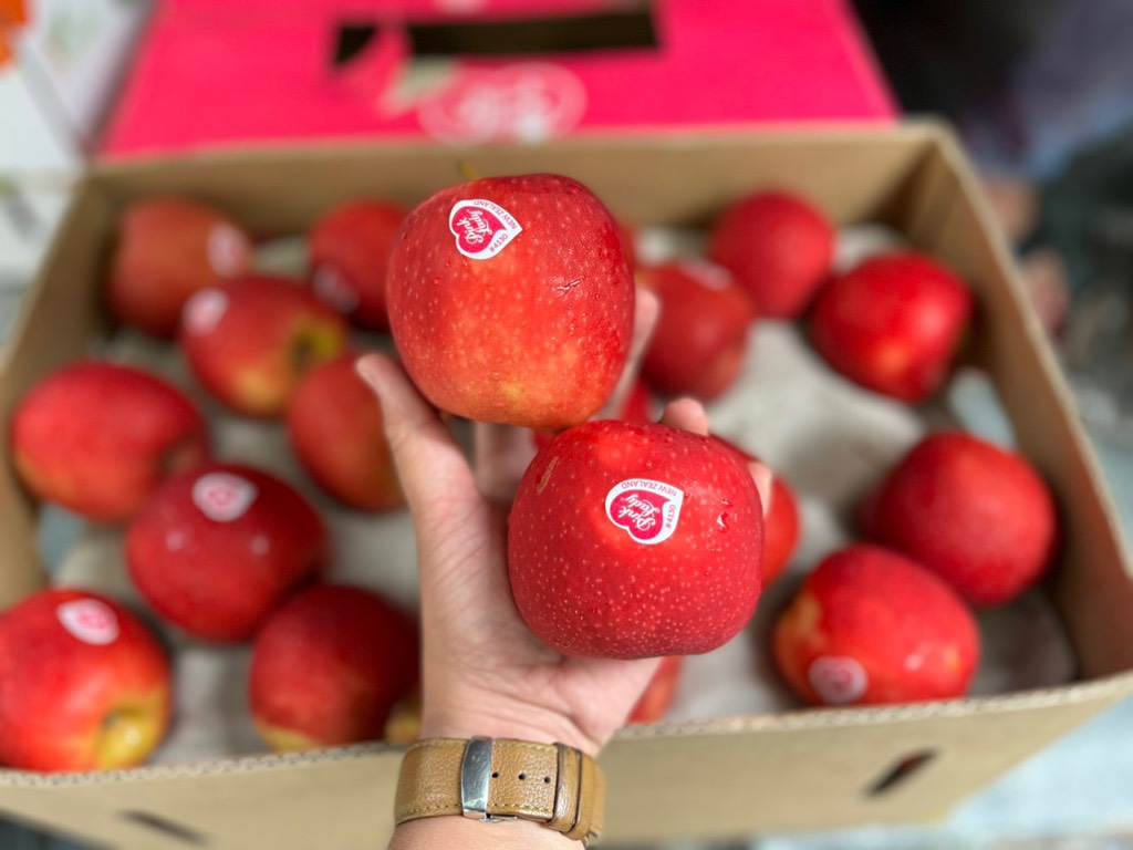 Táo Pink Newzealand size 80