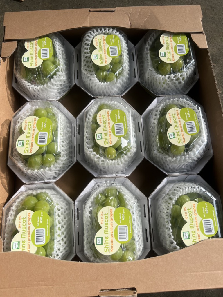 Nho Mẫu Đơn Greenvil Hàn Quốc (hộp 450gr)