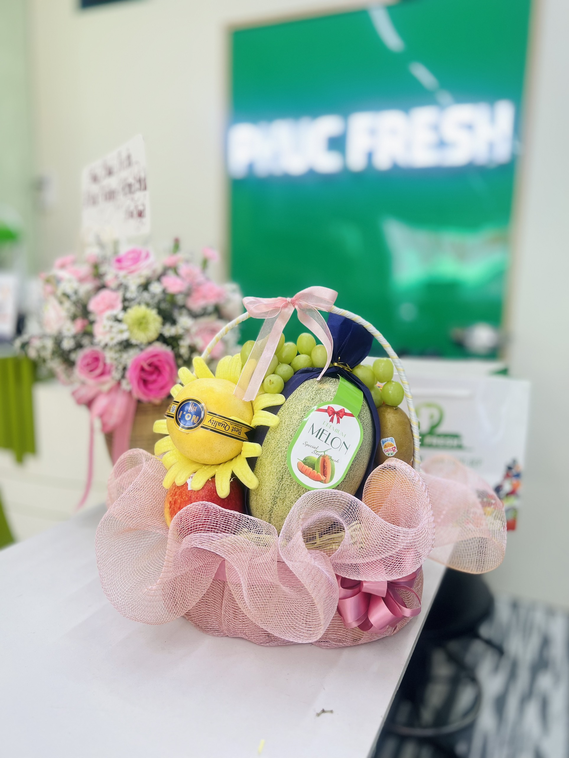 Giỏ quà tặng trái cây cao cấp voan 750